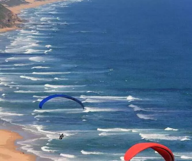 Отель Far Hills Country