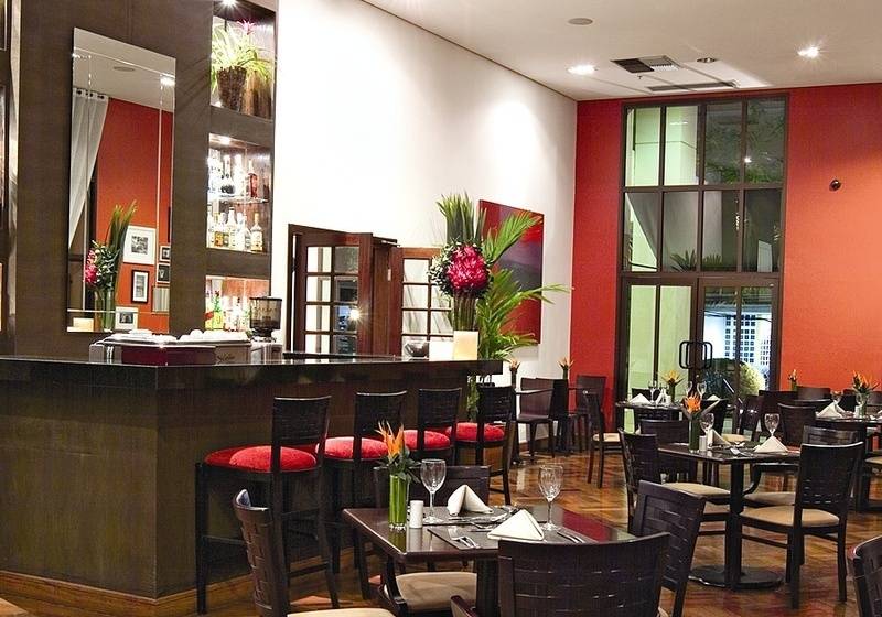 هتل George V Casa Branca