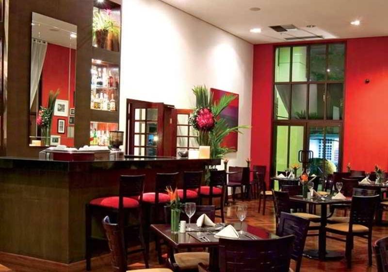 هتل George V Casa Branca