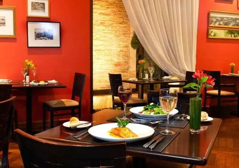 هتل George V Casa Branca