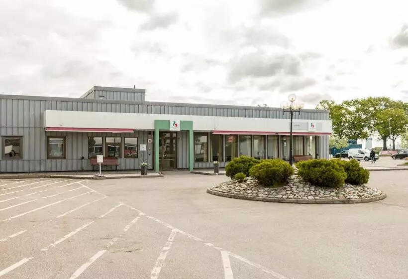 ホテル Good Morning+ Nyköping