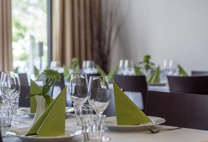 ホテル Good Morning+ Nyköping