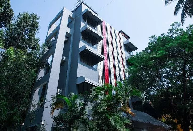 Отель Highway Residency