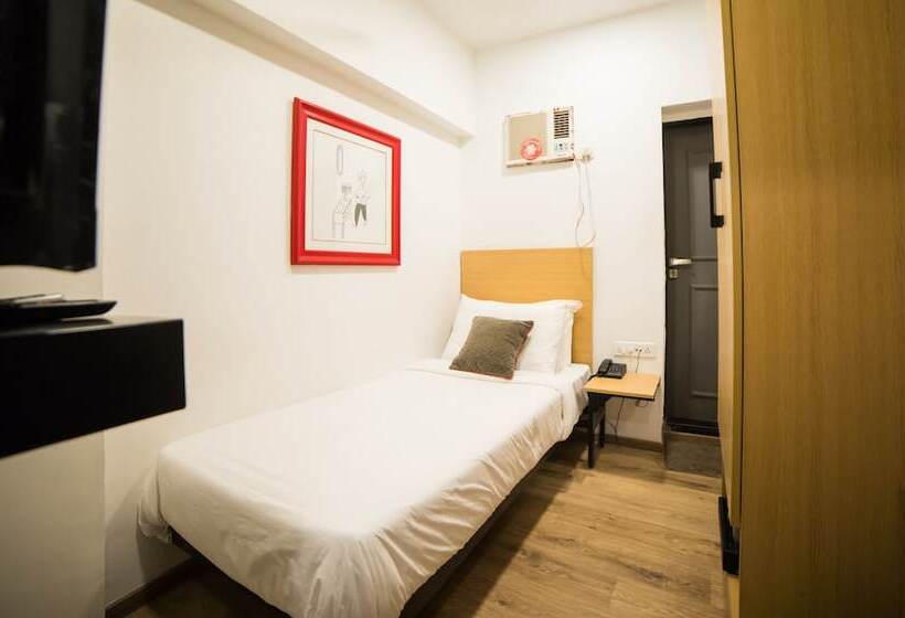 Hotel Highway Residency