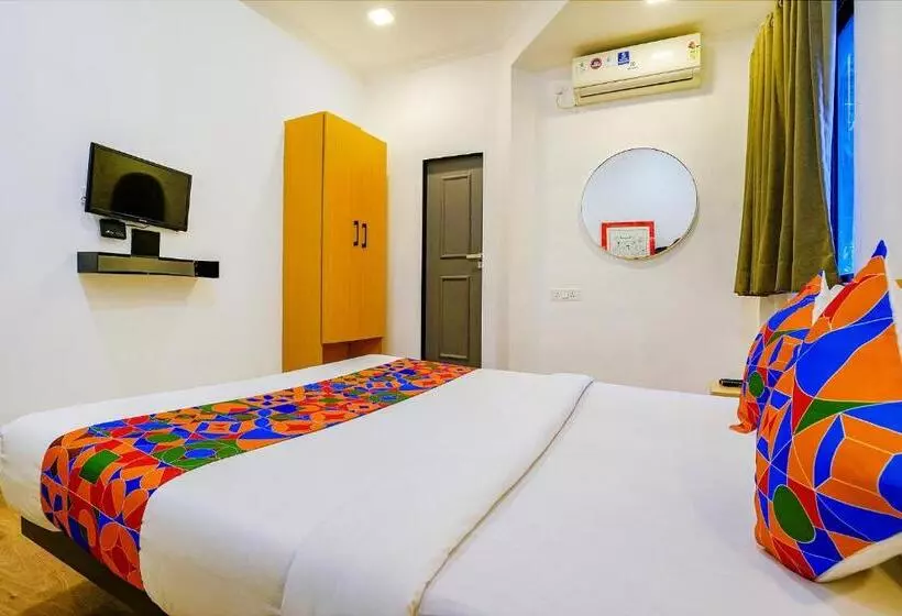 Отель Highway Residency