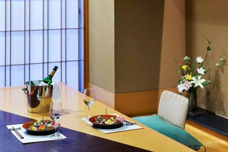 Отель Hoshino Resorts Kai Matsumoto