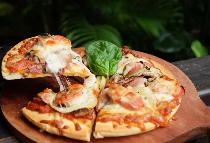 Hotel Parigata Resorts And Spa