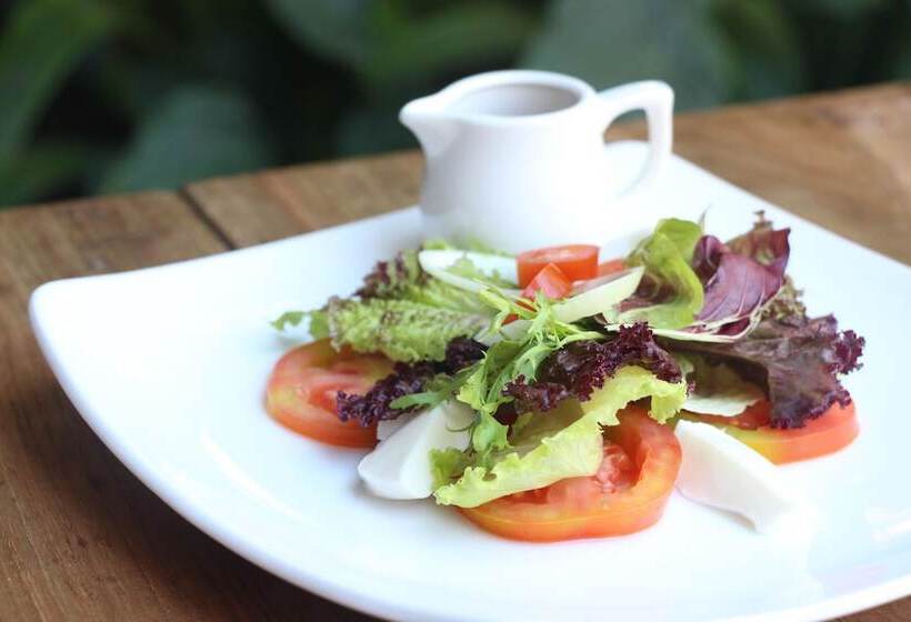 בית מלון כפרי Parigata Resorts And Spa