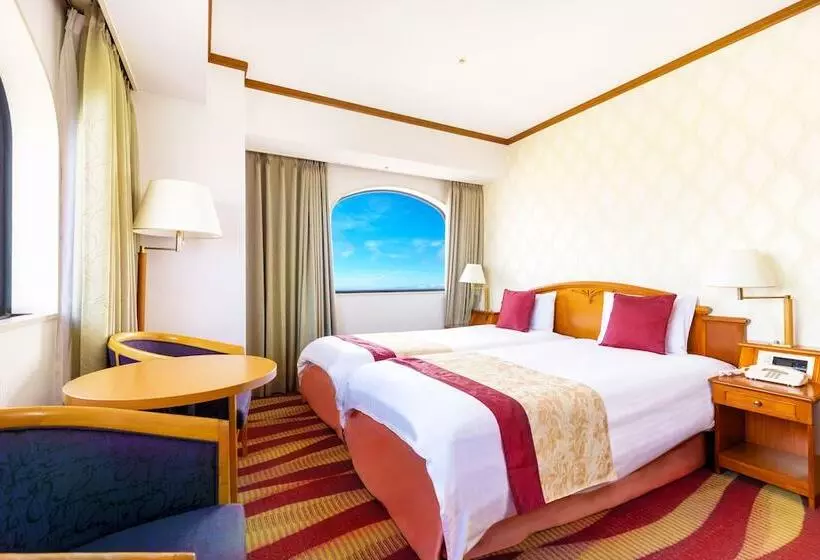 Отель Plaza Kobe