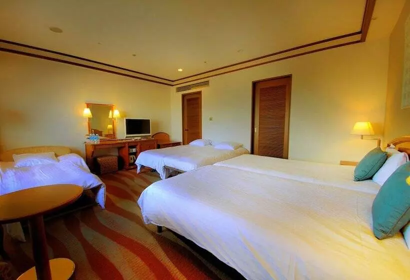 Отель Plaza Kobe