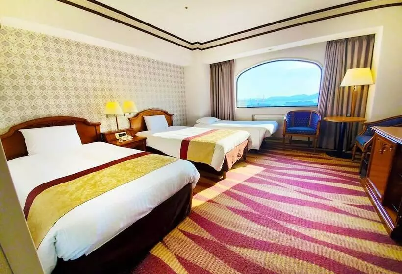 Отель Plaza Kobe