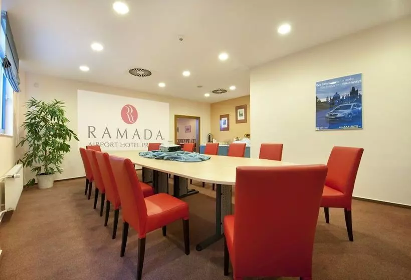 Ramada Airport Hotel Prague