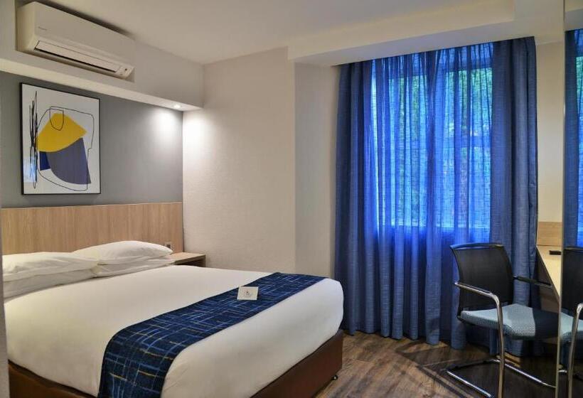 בית מלון כפרי Town Lodge Menlo Park