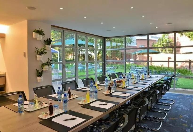 Отель Town Lodge Menlo Park