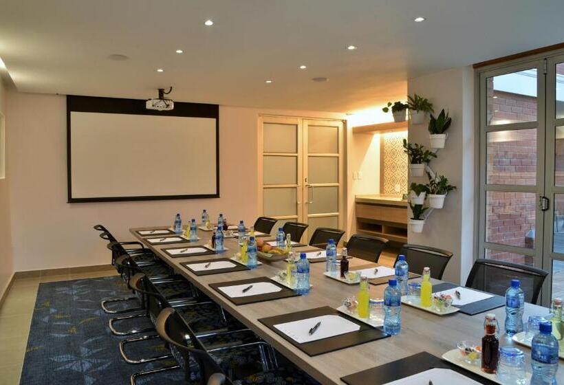 בית מלון כפרי Town Lodge Menlo Park