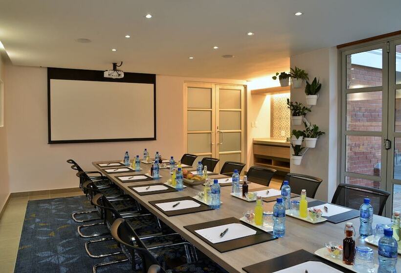 בית מלון כפרי Town Lodge Menlo Park