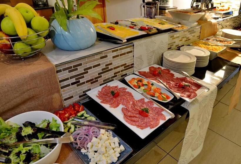 Отель Town Lodge Waterfall, Midrand