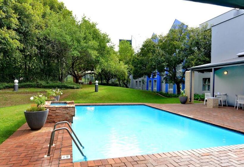 Отель Town Lodge Waterfall, Midrand