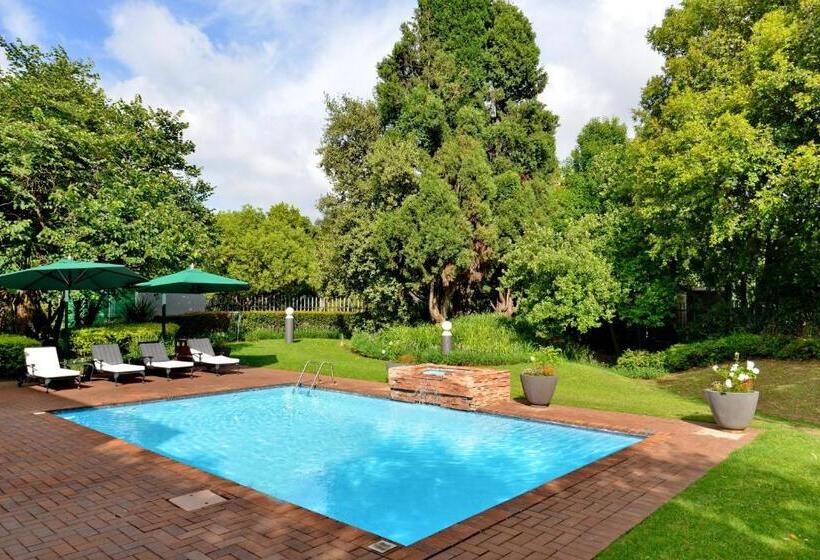 Отель Town Lodge Waterfall, Midrand