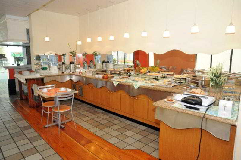 ホテル Travel Inn Pituba Flat