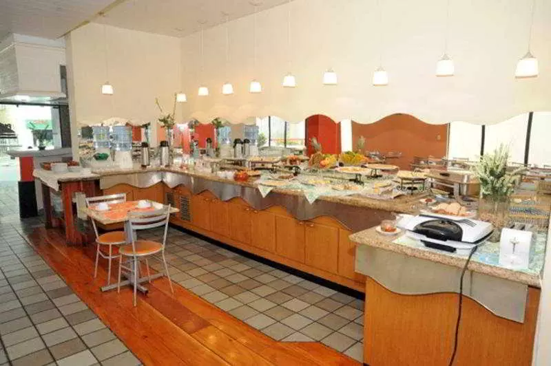 酒店 Travel Inn Pituba Flat