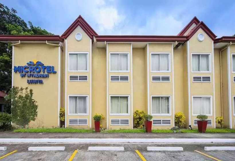 Microtel By Wyndham Tarlac