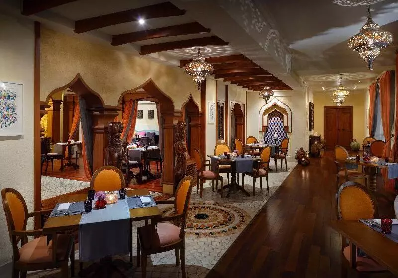 Mövenpick Hotel & Apartments Bur Dubai