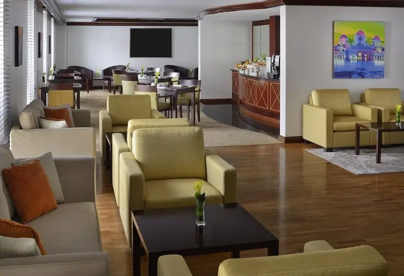 Mövenpick Hotel & Apartments Bur Dubai
