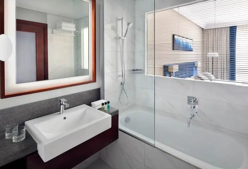Mövenpick Hotel & Apartments Bur Dubai