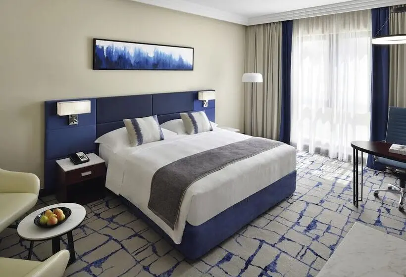 Mövenpick Hotel & Apartments Bur Dubai