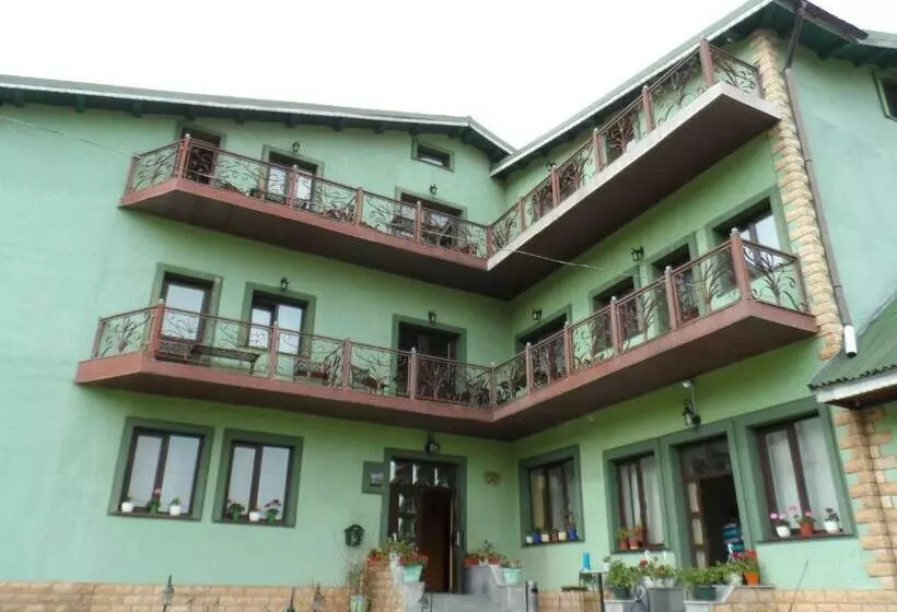 Lomakeskus Vila Bratocea