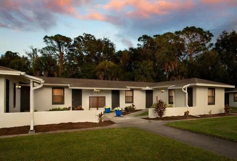 ユースホステル Travel Inn Of Titusville