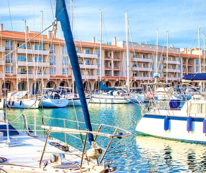 Apartamentos Puerto Almerimar