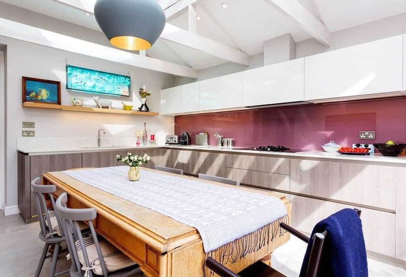 Classic Contemporary