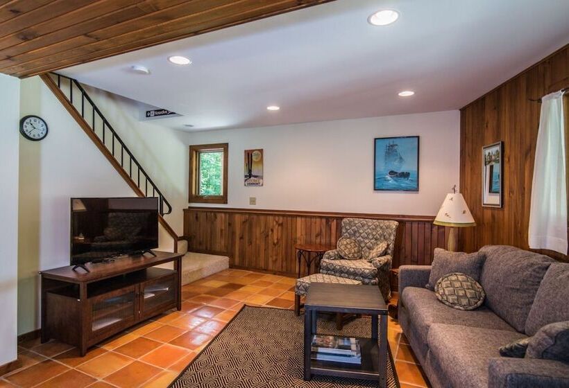 Cottage In The Woods