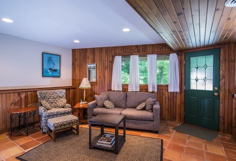 Cottage In The Woods