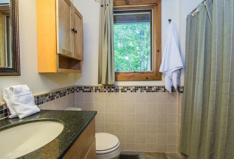 Cottage In The Woods