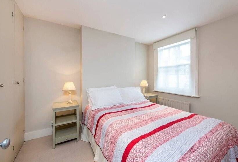 Delightful 2 Bed Home, Fulham
