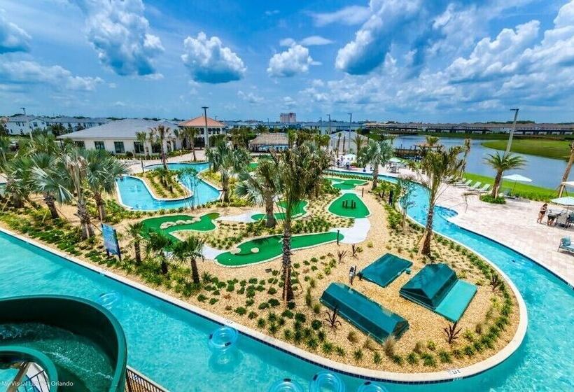 Edgy, Modern 6 Bed 5 Bath