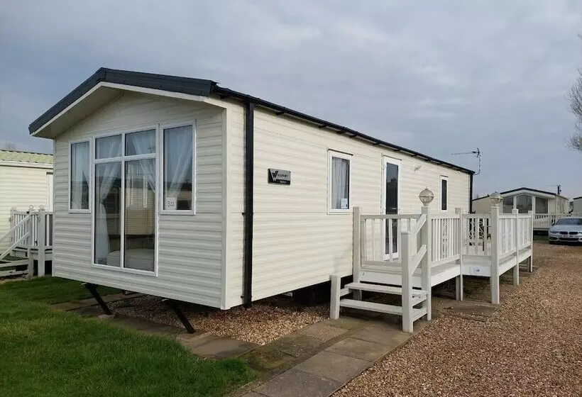ホテル Dainville Caravan Park