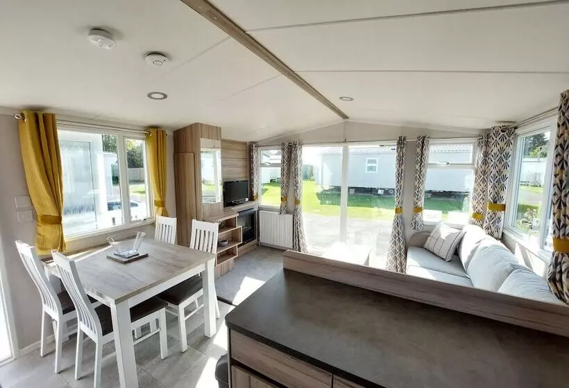 ホテル Dainville Caravan Park