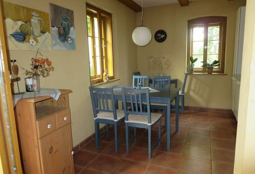 فندق In Der Alten Weinstube