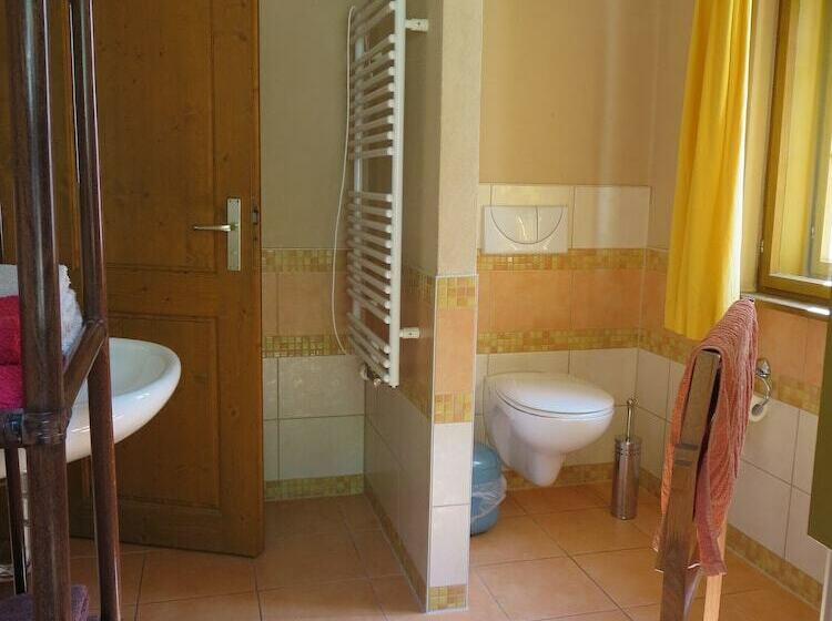 فندق In Der Alten Weinstube