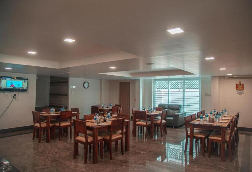 בית מלון כפרי Park Avenue Suites