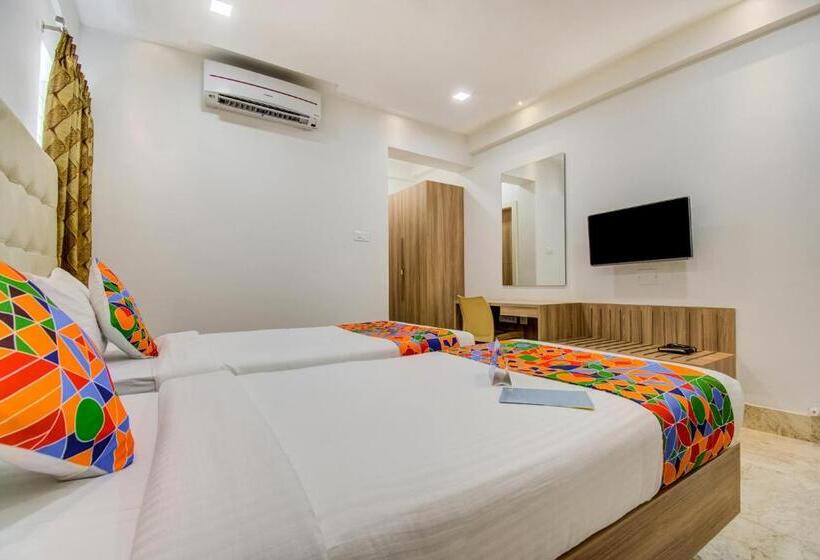 בית מלון כפרי Park Avenue Suites