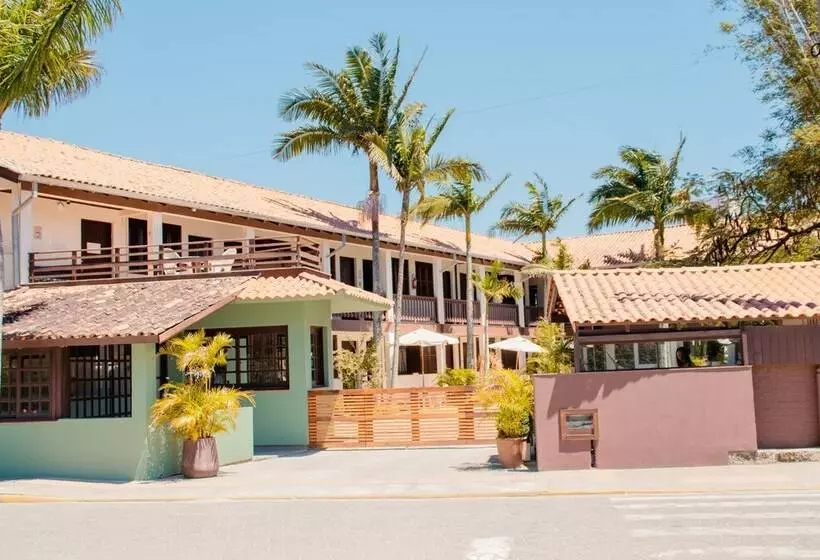 ホテル La Ferrugem Suites   100 Mts Da Praia