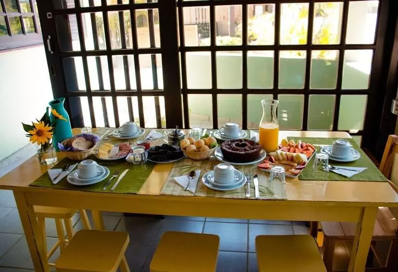 ホテル La Ferrugem Suites   100 Mts Da Praia