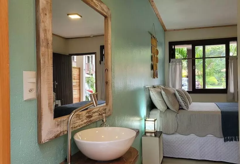 ホテル La Ferrugem Suites   100 Mts Da Praia