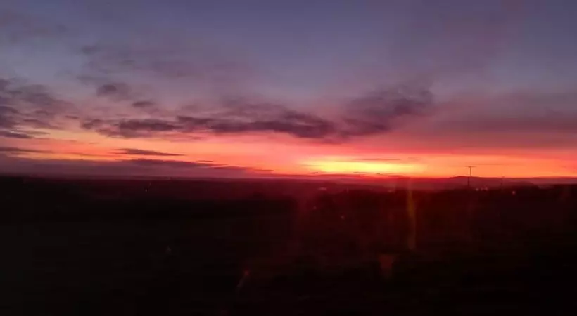 Inviting 2 Bed Cottage In Newcastle Emlyn