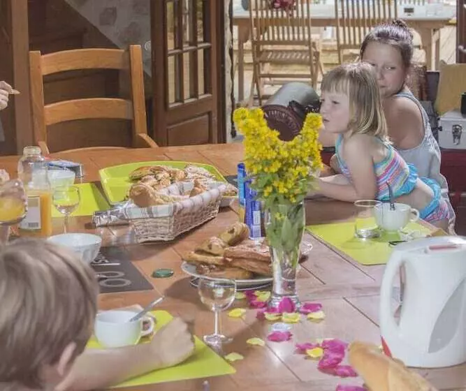 ペンション Gîte De La Jéraphie